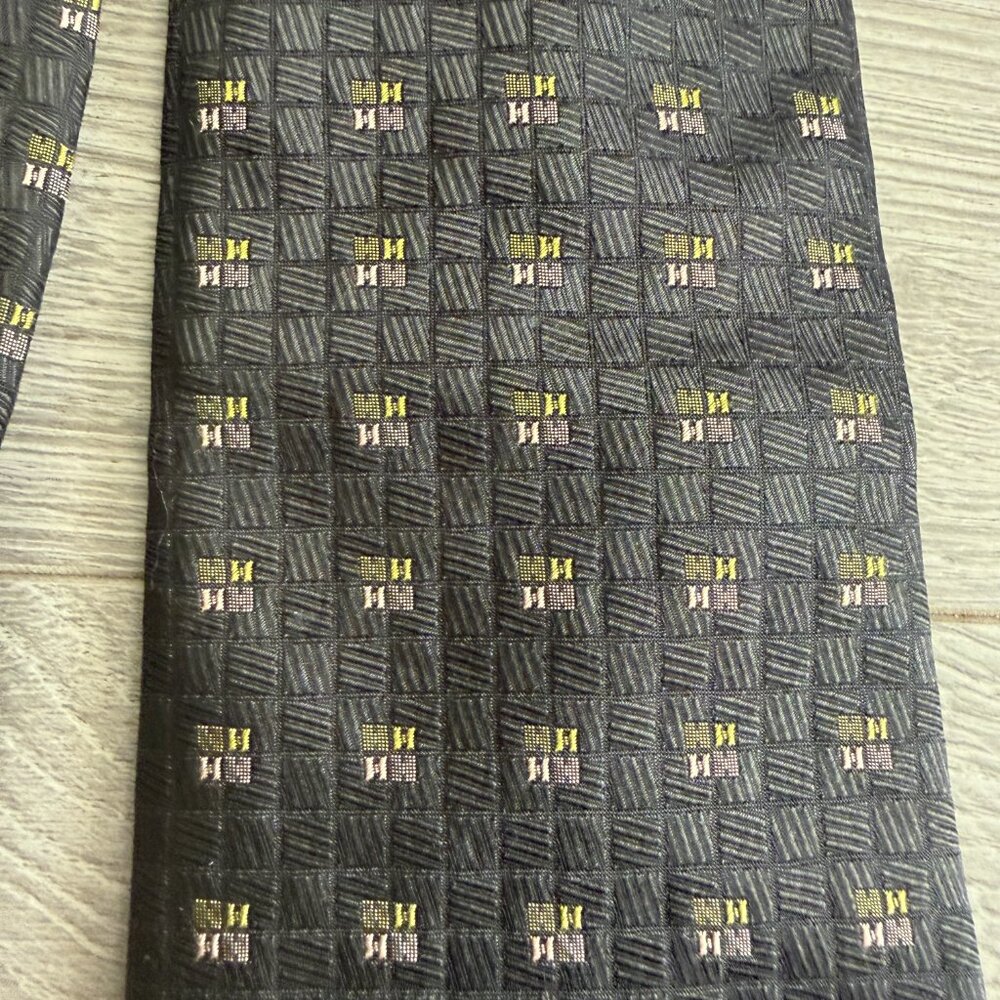 Hermès Paris Silk Tie Dark Gray Geometric Pattern Luxury Designer - Picture 2 of 6